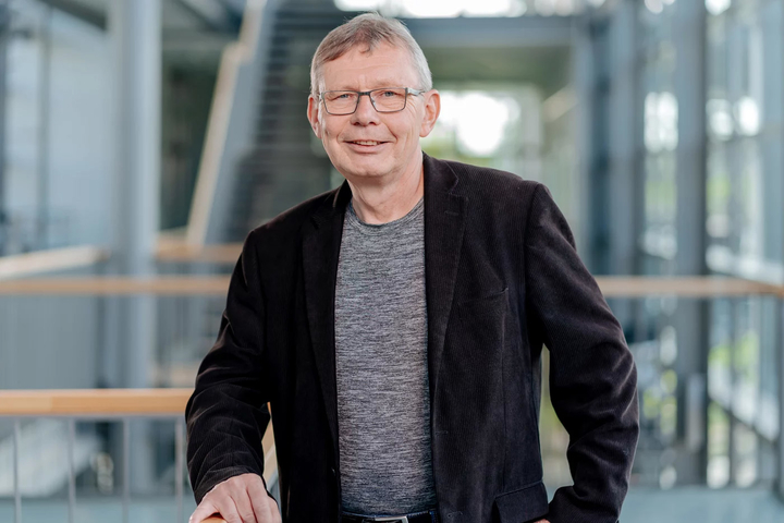 Prof. Dr.-Ing. Andreas Seidel-Morgenstern (Stefan Deutsch  Max-Planck-Institut Magdeburg )
